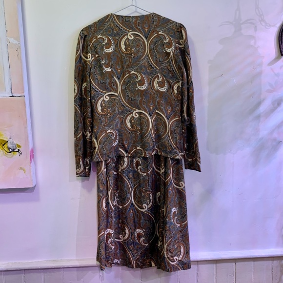 Vintage paisley suit/skirt set - Picture 2 of 14
